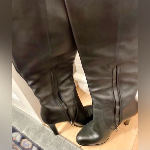 COACH leather boot heels!! Size 5❤️ - Picture 3 of 5